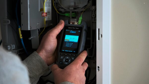 Testing fiber connection